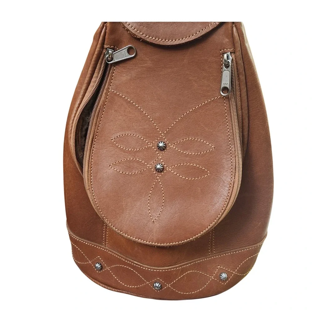 AW vintage saddle